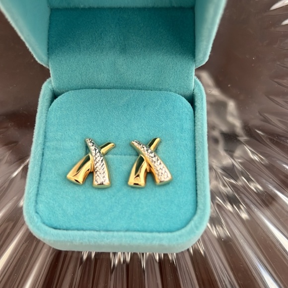 14kt gold earrings - Picture 2 of 3